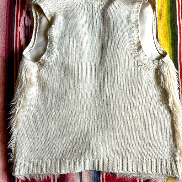 Eyeshadow faux fir vest - Picture 2 of 6